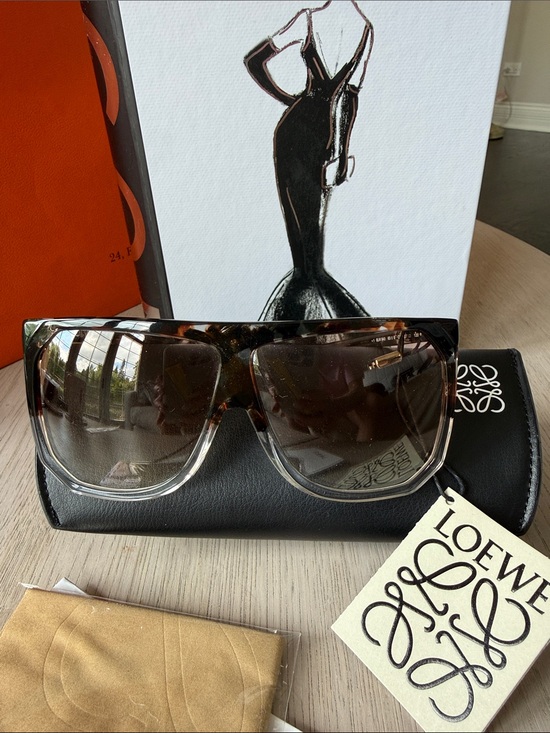Loewe Other - Loewe Oversized Square Sunglasses Havana Brown Gradient New With Tags